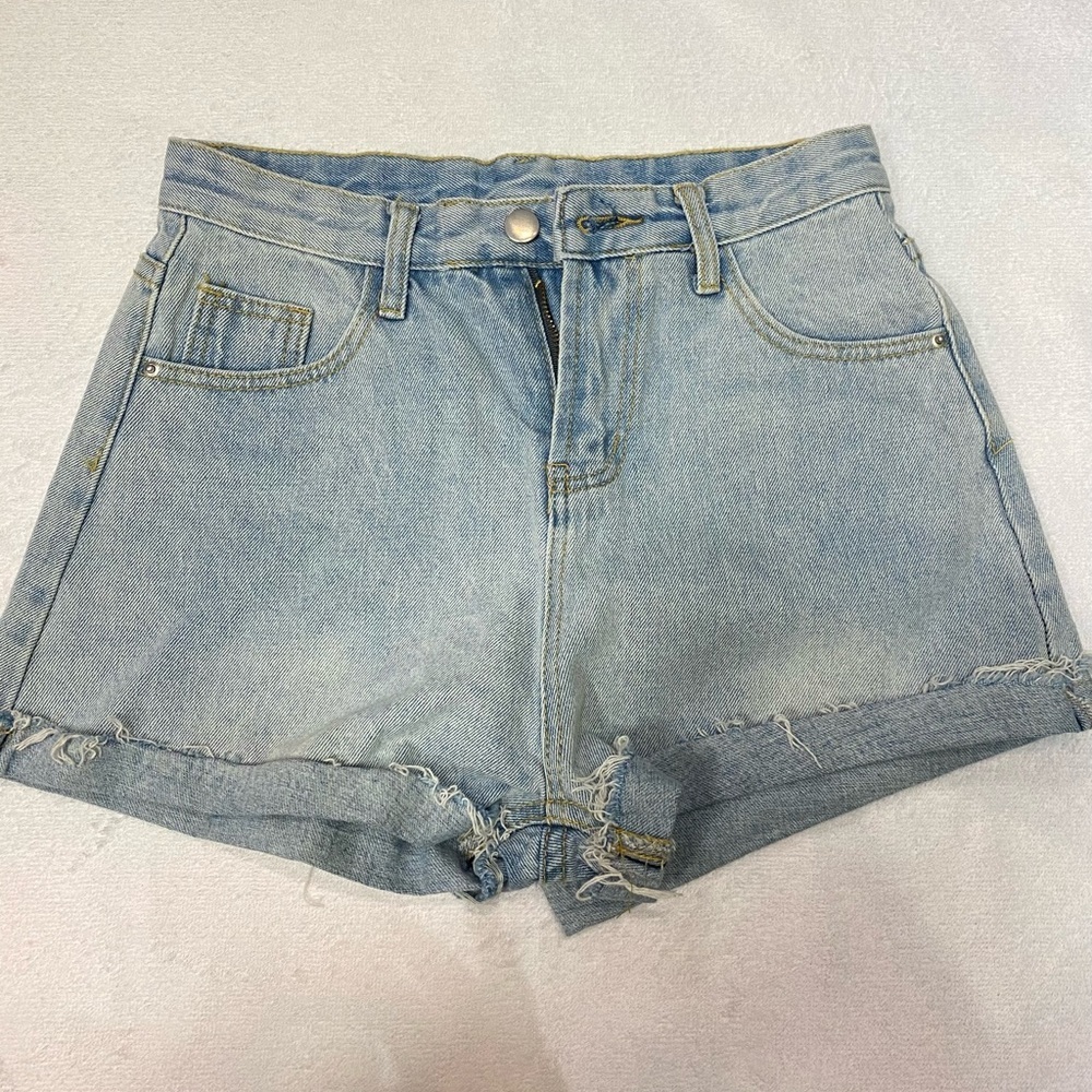Blue denim wash jean short
